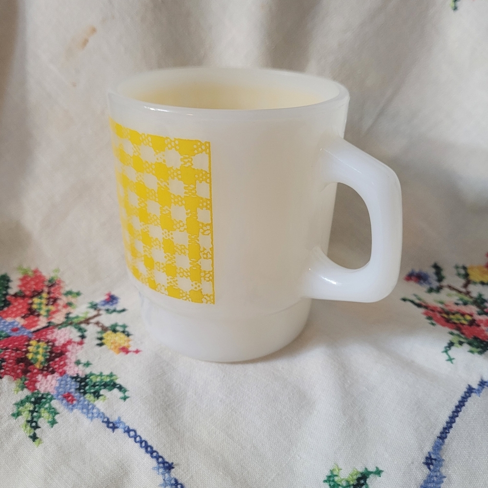 4/$26 Vintage Yellow Gingham Mug - Picture 2 of 7
